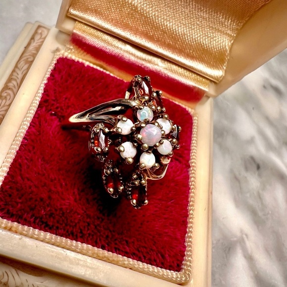 Antique Estate Fire Opal Ring Solid 10K Gold Estate Flower Setting Opals/Garnets - Picture 8 of 13